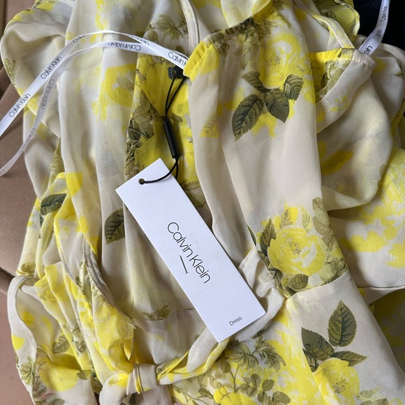 Calvin Klein - Picture 13 of 14